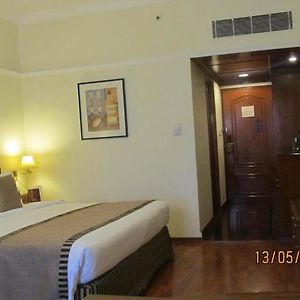 Deluxe Room King Bed